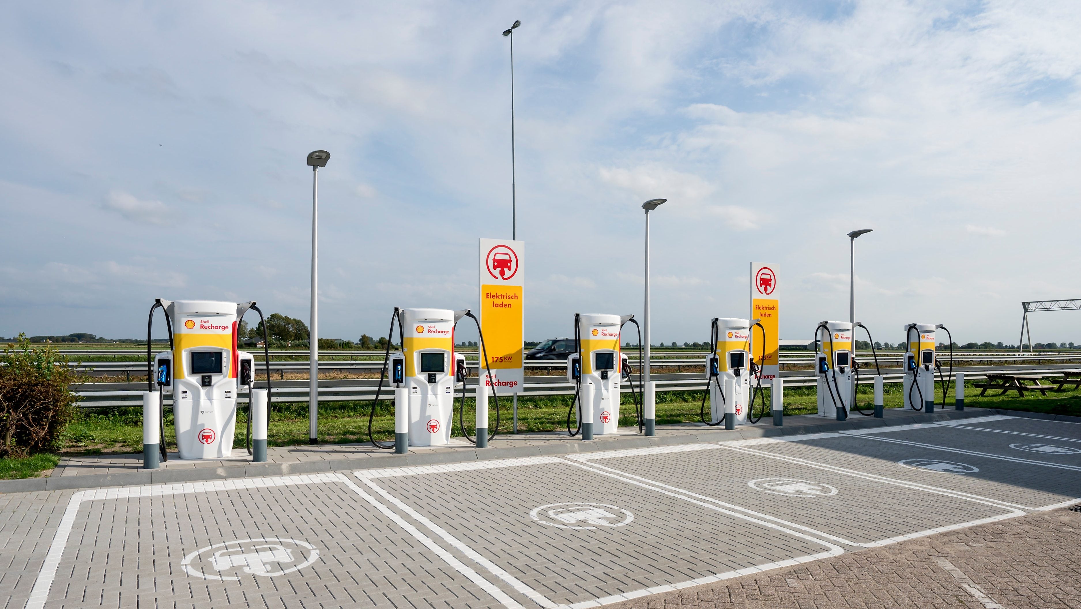 Electric Vehicle Charging Shell Nederland