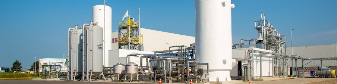 Koning Willem-Alexander opent eerste Nederlandse bio-LNG-installatie