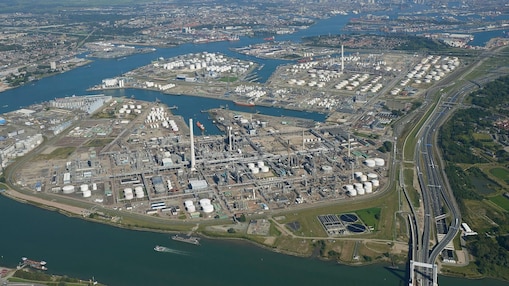 shell pernis overhead shot