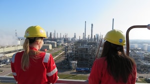 Shell Moerdijk participates in Girl's Day on April 15