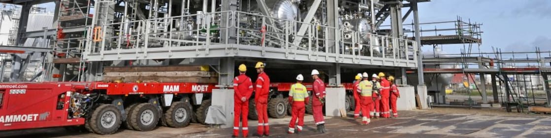 De nieuwe upgrader-fabriek van Shell Chemicals Park Moerdijk is nog in aanbouw