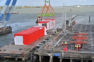 Aankomst van een e-house bij Shell Chemicals Park Moerdijk (Foto: Shell Chemicals Park Moerdijk)