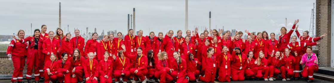 Girls' Day 2025 - meiden op bezoek in Pernis (Foto: Adriaan Schep)