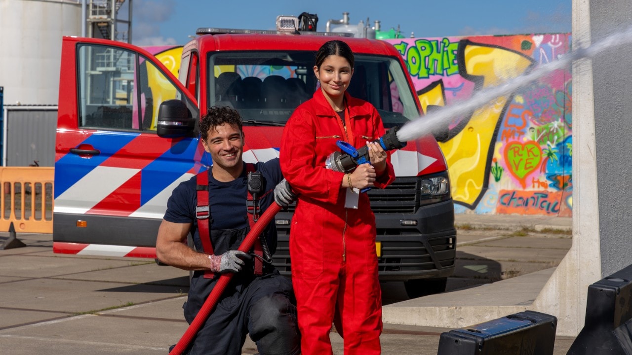 Girls' Day Pernis, 14 april 2026. Bij de bedrijfsbrandweer (Foto: Adriaan Schep)