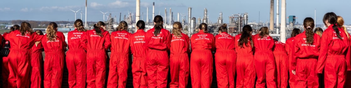 Deelnemers aan Girls' Day 2026 bij Shell Pernis (Foto: Adriaan Schep)
