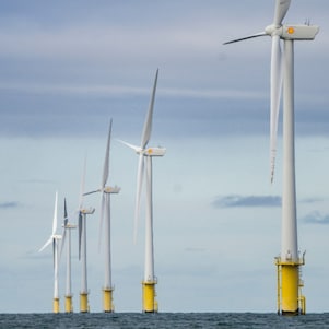 Windparken op zee. Shell Nederland heeft drie windparken op de Noordzee, en het vierde wordt binnenkort gebouwd. Dit is een foto van Shell NoordzeeWind, sinds 2007 het eerste offshore windpark van Nederland. Creditvermelding "Shell/Stuart Conway" verplicht bij publicatie. Beeld mag alleen voor redactionele doeleinden worden gebruikt.