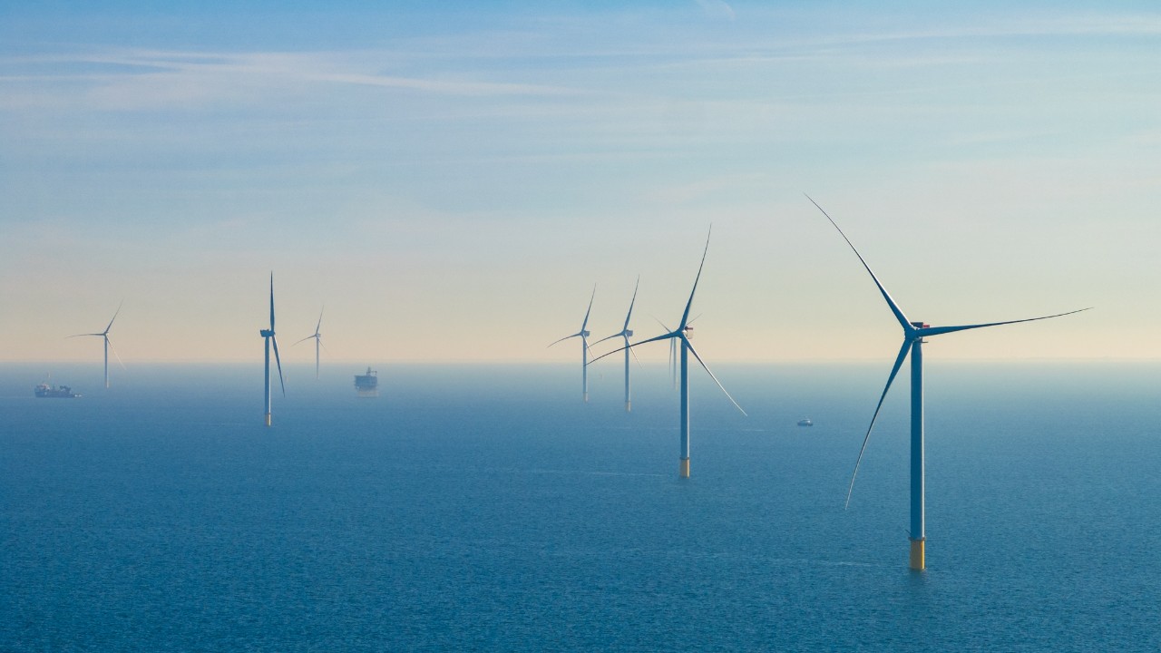 Hollandse Kust Noord is Shells derde windpark op zee via de joint venture CrossWind (79,9% van Shell, 20,1% van Eneco/Chubu). Creditvermelding "MatZwart Fotografie" verplicht bij publicatie. Beeld mag alleen voor redactionele doeleinden worden gebruikt.