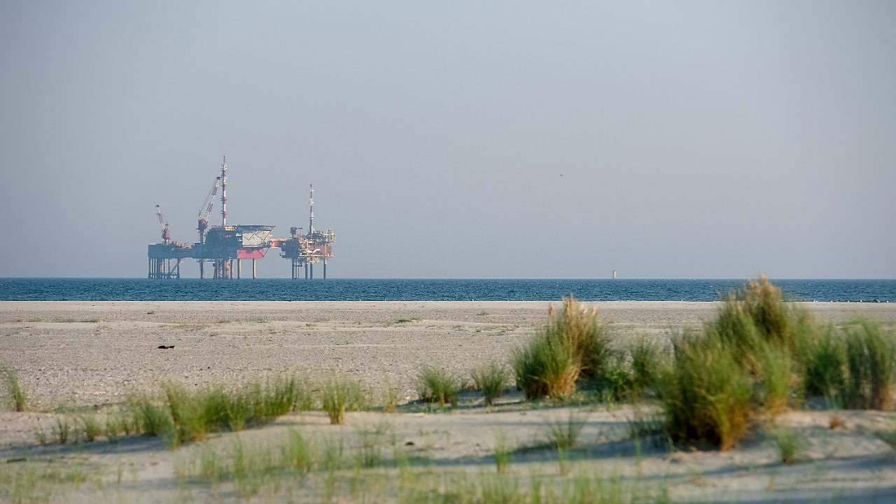 NAM-platform bij Ameland