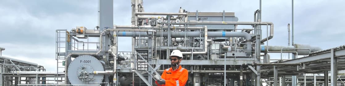 IDT-graduate Hemanth op werkbezoek bij de NAM