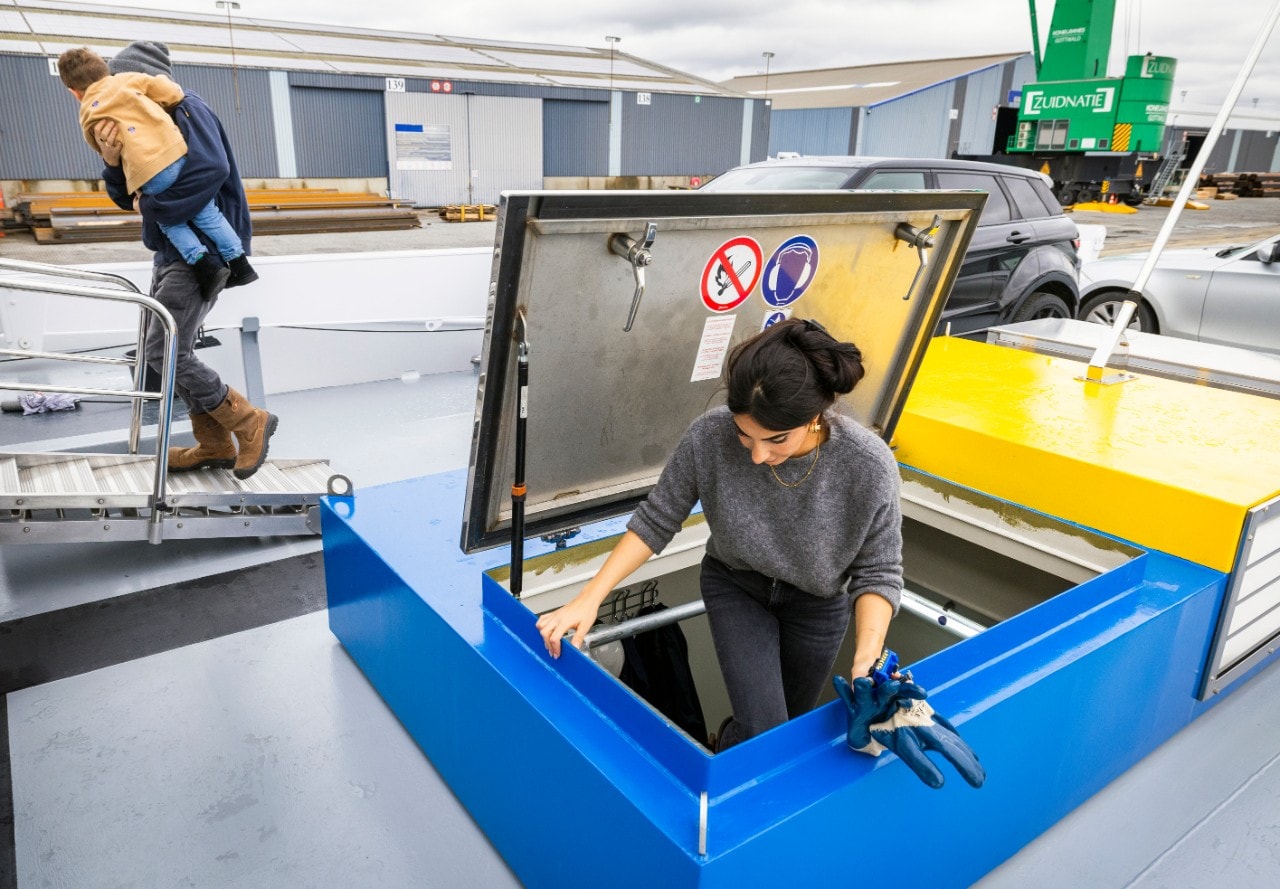 Op het binnenvaartschip Phorcys (Foto: Jiri Büller)