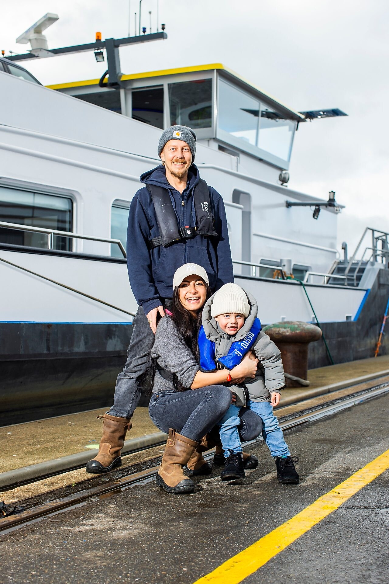The 125-metre-long inland motor tanker Phorcys moored at the Churchill quay in the port of Antwerp. Alex, Liana and Oliver are waiting for the maintenance to finish, so the ship can be loaded and steered towards Frankfurt