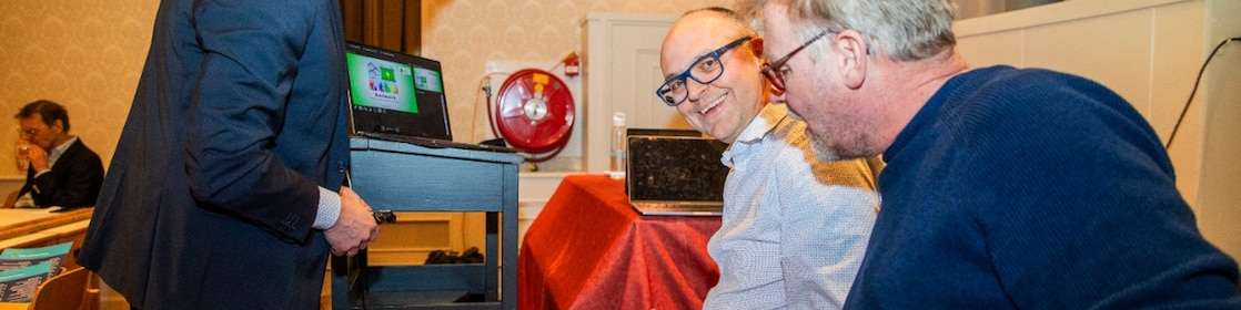 Bij de ledenvergadering van Energiecoöperatie Gouda (Foto: Jiri Büller)