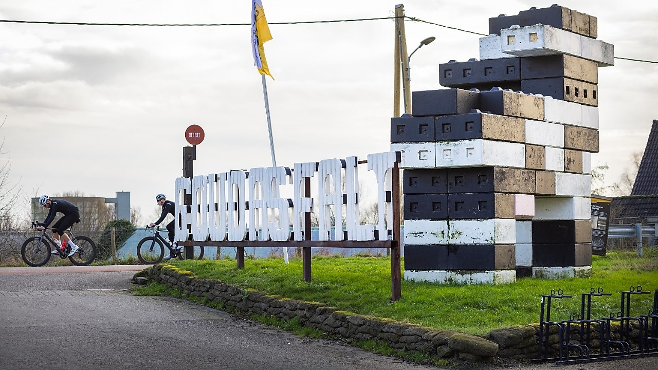 Op evenemententerrein GOUDasfalt wordt zonne-energie opgewekt. De volgende stap is  om de energie op te slaan. De  stichting denkt aan een grote buurtaccu (Foto: Jiri Büller)