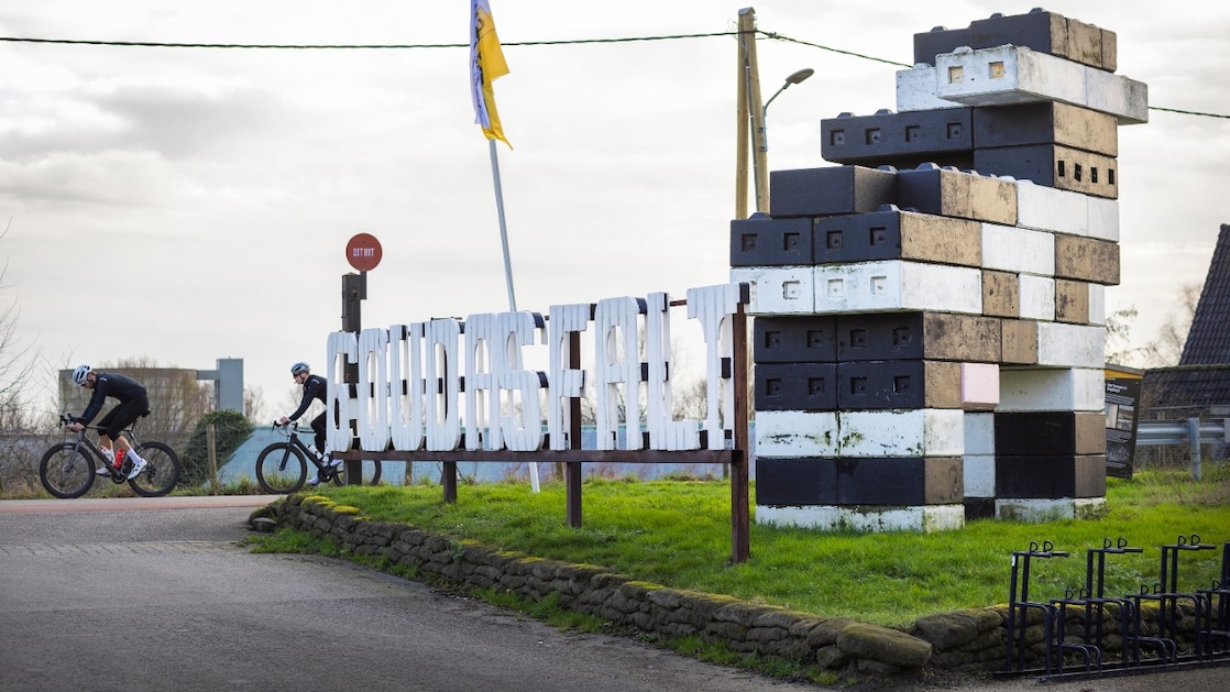 Op evenemententerrein GOUDasfalt wordt zonne-energie opgewekt. De volgende stap is  om de energie op te slaan. De  stichting denkt aan een grote buurtaccu (Foto: Jiri Büller)