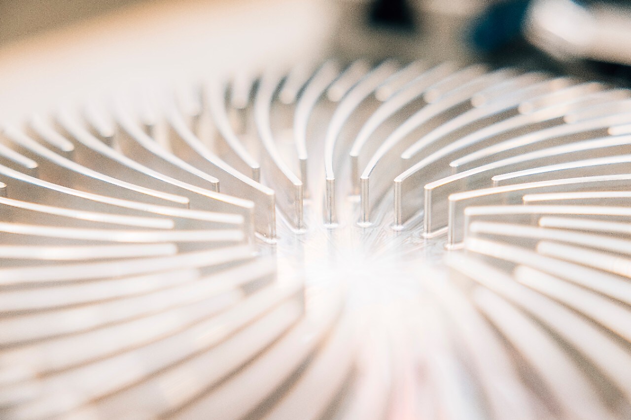 Close-up van de onderkant van de Effium-pan.