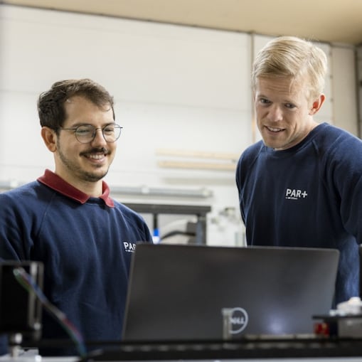 Verifying the coating's qualities in the lab (Photo: Christian Kalse)