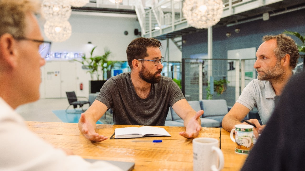 Teammeeting bij Geheco (Foto: Christian Kalse)