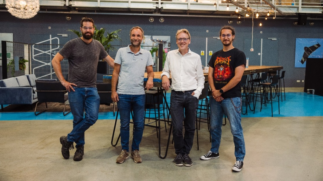 The Geheco team. Centre: Onno Bierhoff (second from the left-hand side) and Arjen van der Horst (second from the right-hand side) (Photo: Christian Kalse)