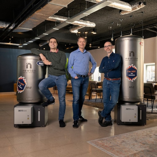Het managementteam van Newton Energy: Pavel Bodiš (CEO, rechts), Laurens van Vliet (COO en System Engineer, midden) en Martin Mohana (CTO, links) (Foto: Christian Kalse)