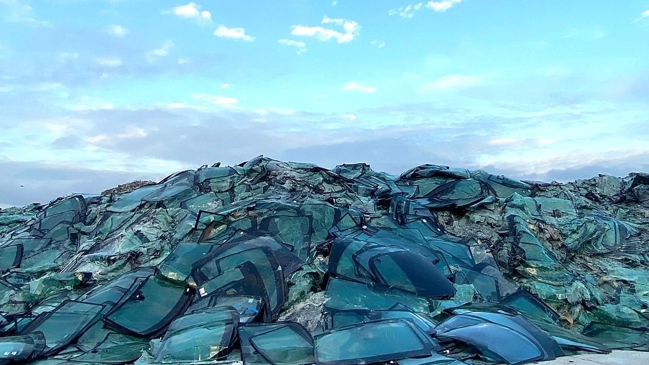 Afvalberg PVB (Foto: Leadax)