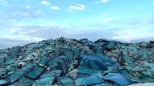 Afvalberg PVB (Foto: Leadax)