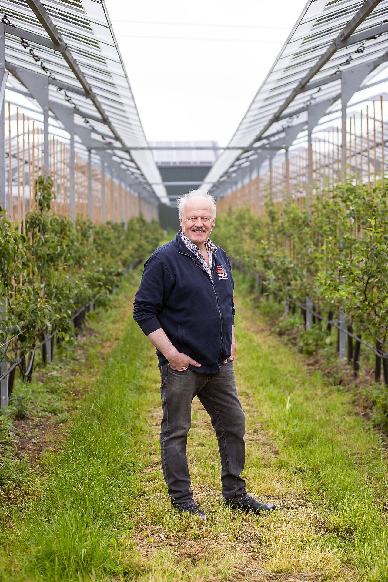Fruitteler Johan van Os uit Papendrecht (Foto: Jiri Büller)