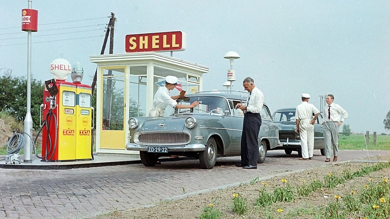 Het Shell-station Van Tright Geervliet, circa 1960