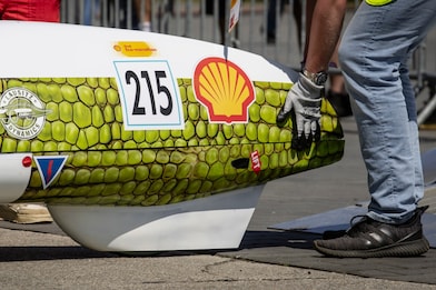 Serie van een van de voertuigen in de technische keuring. (Foto: Marcel Burger)