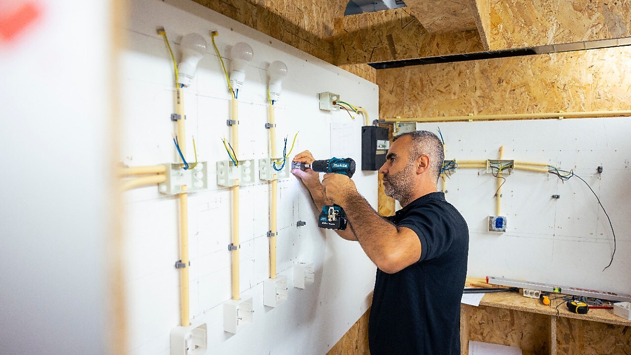 Leren omgaan met techiek in De Beroepentuin (Foto: Christian Kalse)