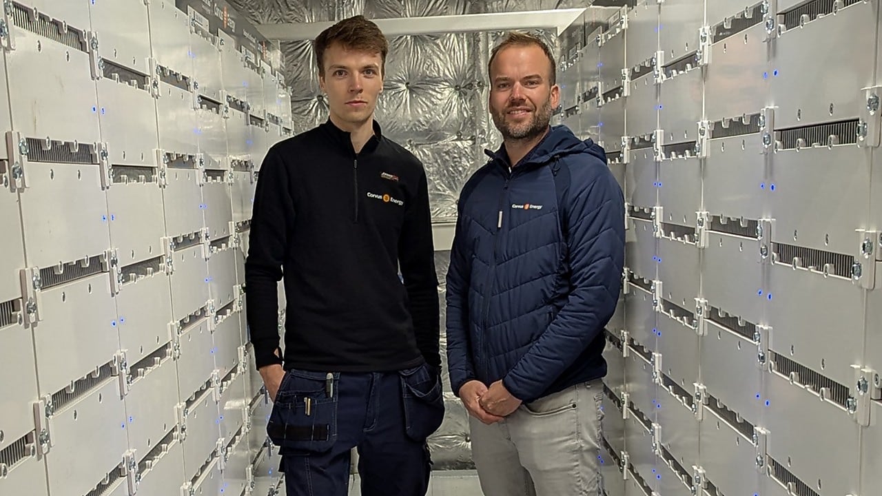 Koen Boerdijk and Edvard Braute from Corvus Energy with their battery system on Van Oord’s Boreas