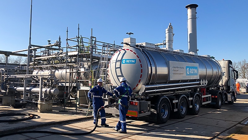 A cleaning truck at the former natural gas site (Photo: NAM)