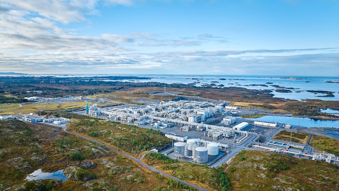 Nyhamna, met een blik op de Noorse Zee waar 120 kilometer voor de kust het Ormen Lange-gasveld ligt (Foto: Kjell Stian Brunes / A/S Norske Shell)