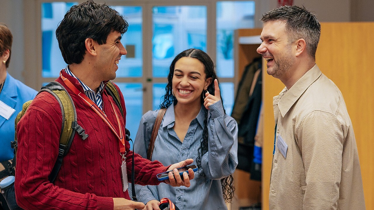 Networking during the kick-off session of the 2025 LeapSprong edition (Photo: Sebastian Vonmoos)