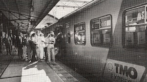 De Shell TMO Express, waarmee de NS gasten van Shell in 1985 naar het circuit van Zandvoort vervoerde (Foto met dank aan René Kroll)