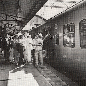 De Shell TMO Express, waarmee de NS gasten van Shell in 1985 naar het circuit van Zandvoort vervoerde (Foto met dank aan René Kroll)