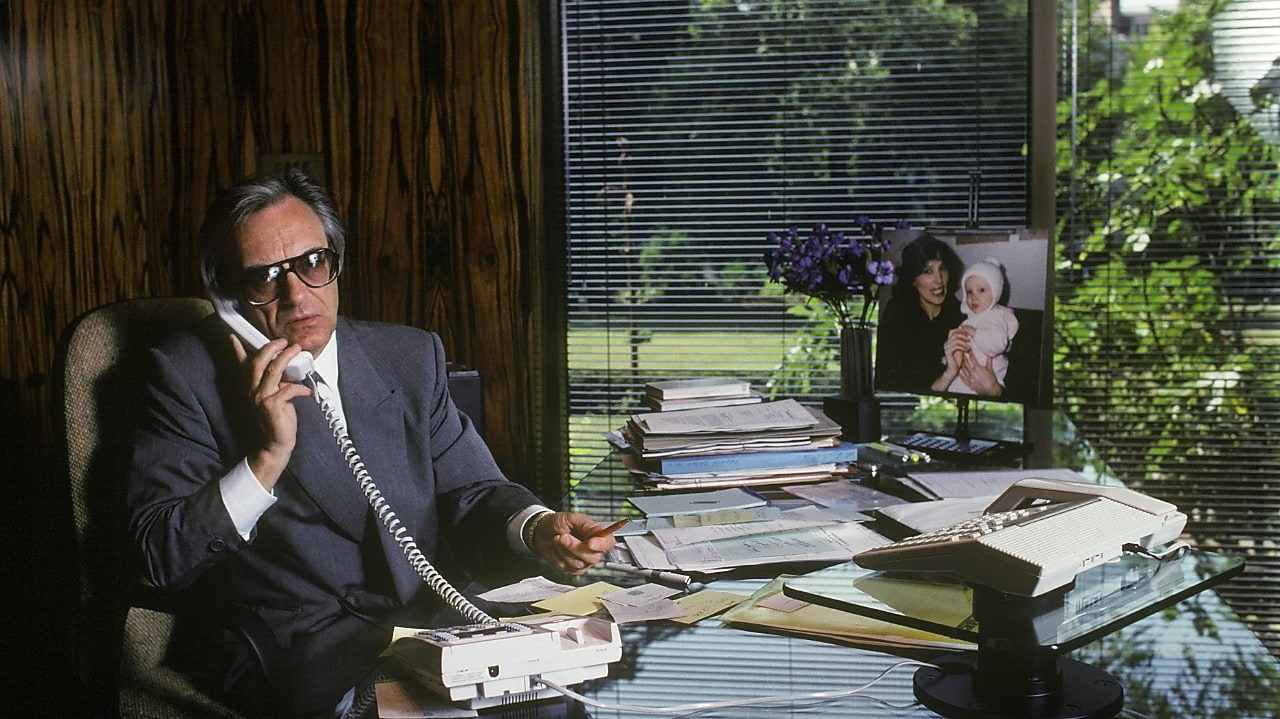 Bernie Ecclestone in zijn kantoor in de jaren tachtig (Foto: ANP)