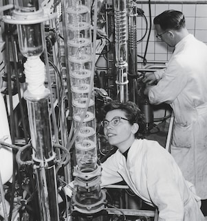 Baanbrekend onderzoek neemt een vlucht in het Shell-laboratorium in Amsterdam in de jaren 50 en 60