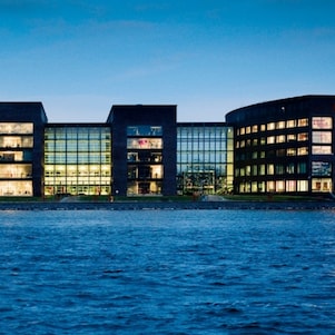 Het nieuwbouw-hoofdgebouw van het Shell-laboratorium in Amsterdam. Hier gefotografeerd in 2010. (Foto: Thomas Fasting)