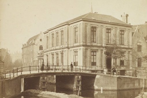 Gebouw de Eensgezindheid, waar Shell in 1890 begon (Foto: Shell Historical Archive & Heritage)
