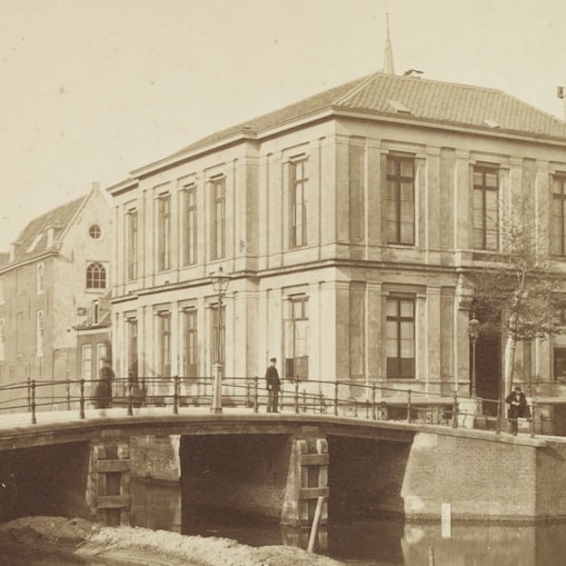 Gebouw de Eensgezindheid, waar Shell in 1890 begon (Foto: Shell Historical Archive & Heritage)
