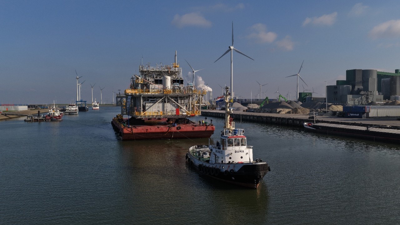Arrival of the BaseLoad Power Hub in Eemshaven harbour, 27 September 2025 (Photo: MatZwart Photography)