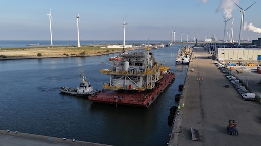 Arrival of the BaseLoad Power Hub in Eemshaven harbour, 27 September 2025 (Photo: MatZwart Photography)