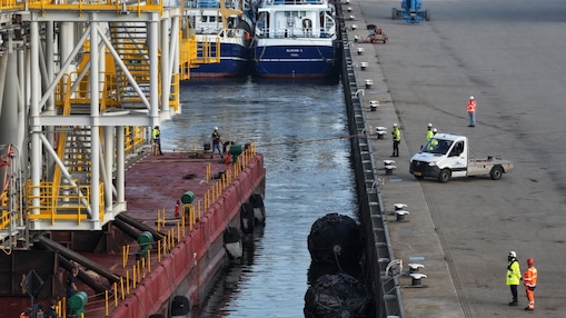 Arrival of the BaseLoad Power Hub in Eemshaven harbour, 27 September 2025 (Photo: MatZwart Photography)