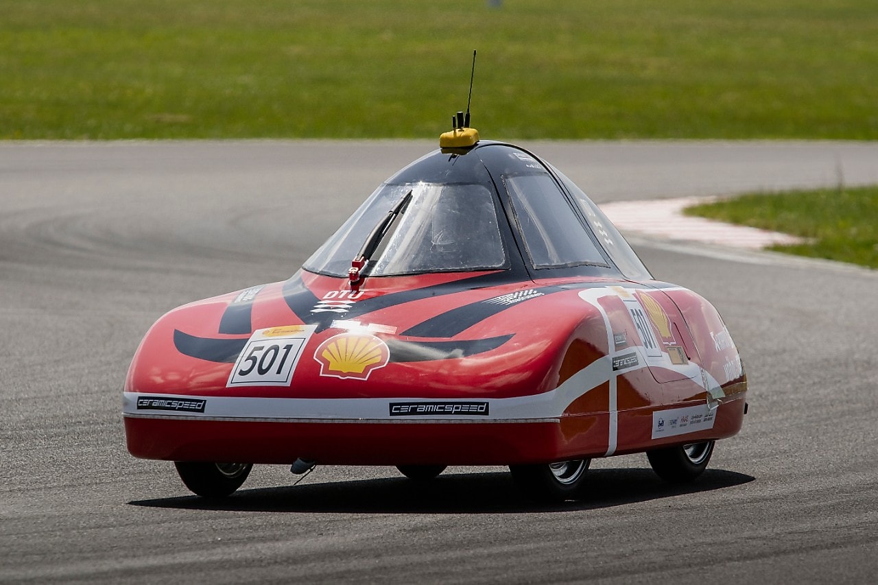 De Dannebrog (Deense vlag) is niet te missen op dit voertuig van de Technische Universiteit van Denemarken (Foto: Marcel Burger)