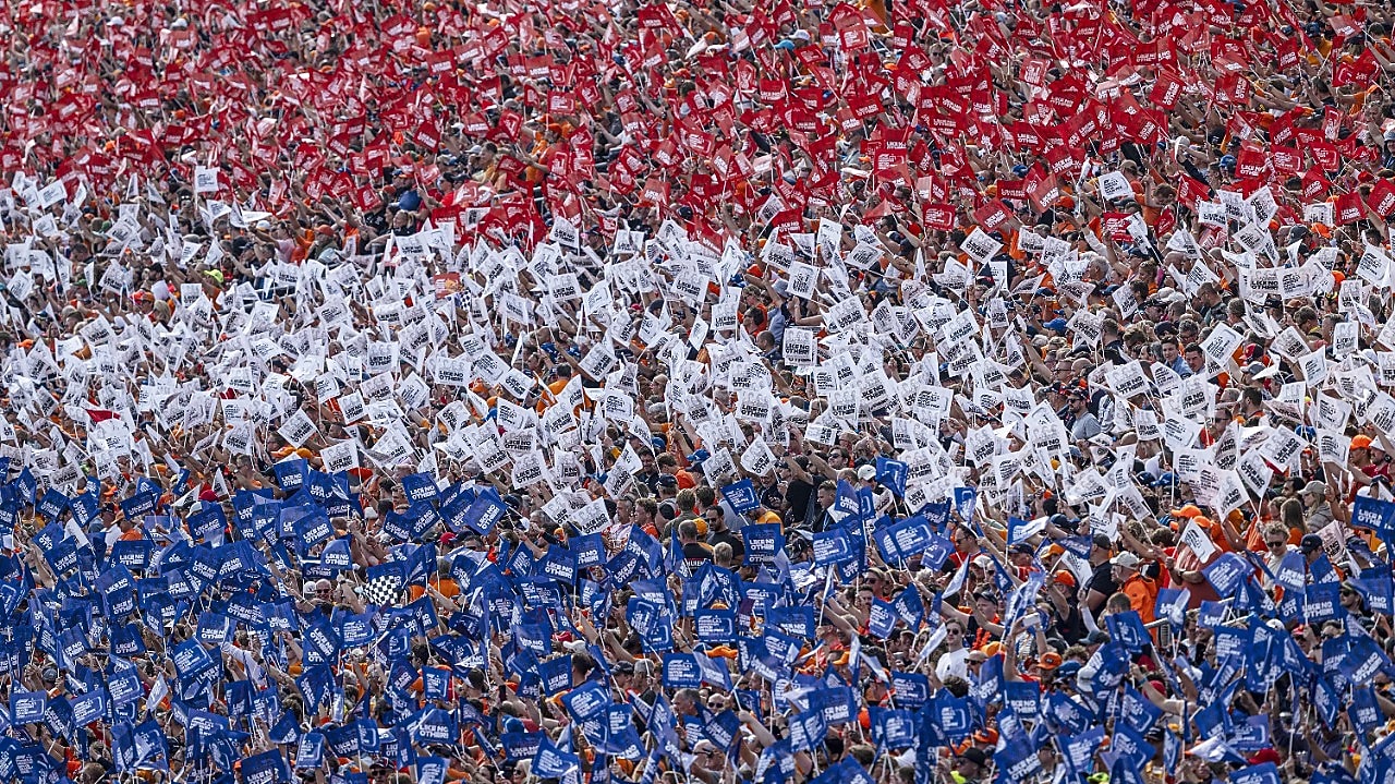 With flags in the Dutch national colours, Circuit Zandvoort hopes to increase the feeling of being proud among the fans (Photo: ANP)