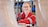Colleen Rink in de werkplaats van Shell Pernis (Foto: Ernst Bode)