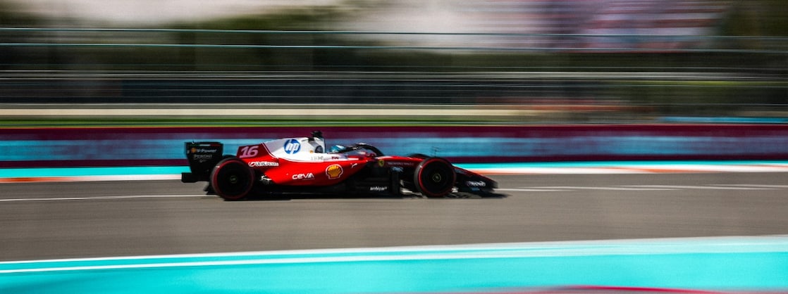 Scuderia Ferrari at full speed during the Formula 1 race of Miami, 2026 (Photo: Antonin Vincent / DPPI)