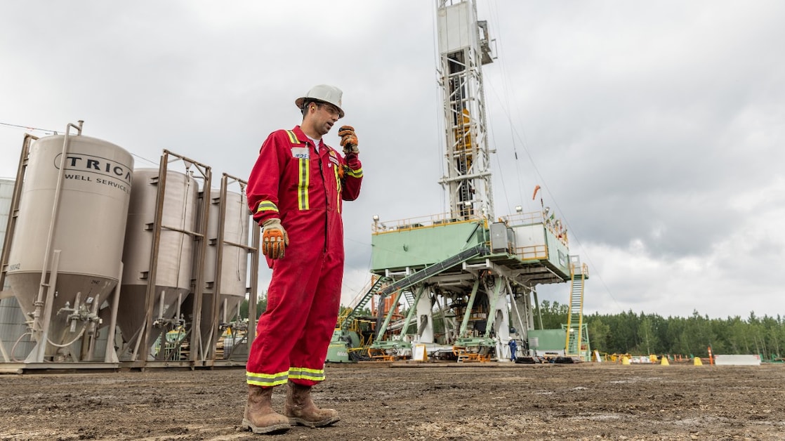 Nieuwe wintechnieken olie en gas zaten niet in de berekeningen van het einde van voorraden. Hier de Shell-schaliegasproductie in Groudbirch, Fort St. John, British Colombia, zomer 2022 (Foto: Fritz Tolentin))