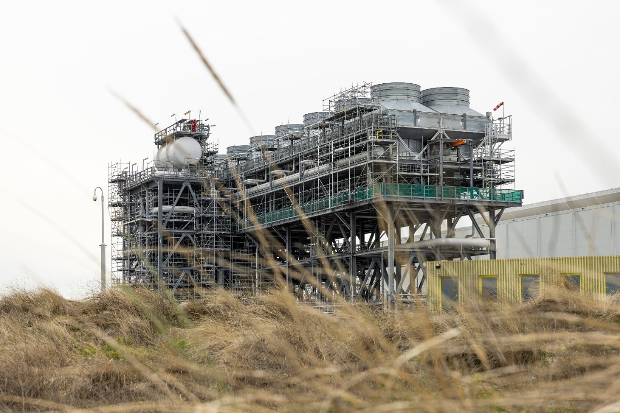 Holland Hydrogen 1 in aanbouw, april 2026 (Foto: Christian Kalse)