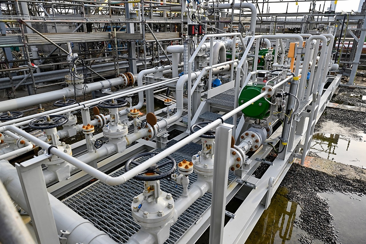 The acception point of where renewable hydrogen produced by Holland Hydrogen 1 will arrive at Shell Pernis (Photo: Ernst Bode)